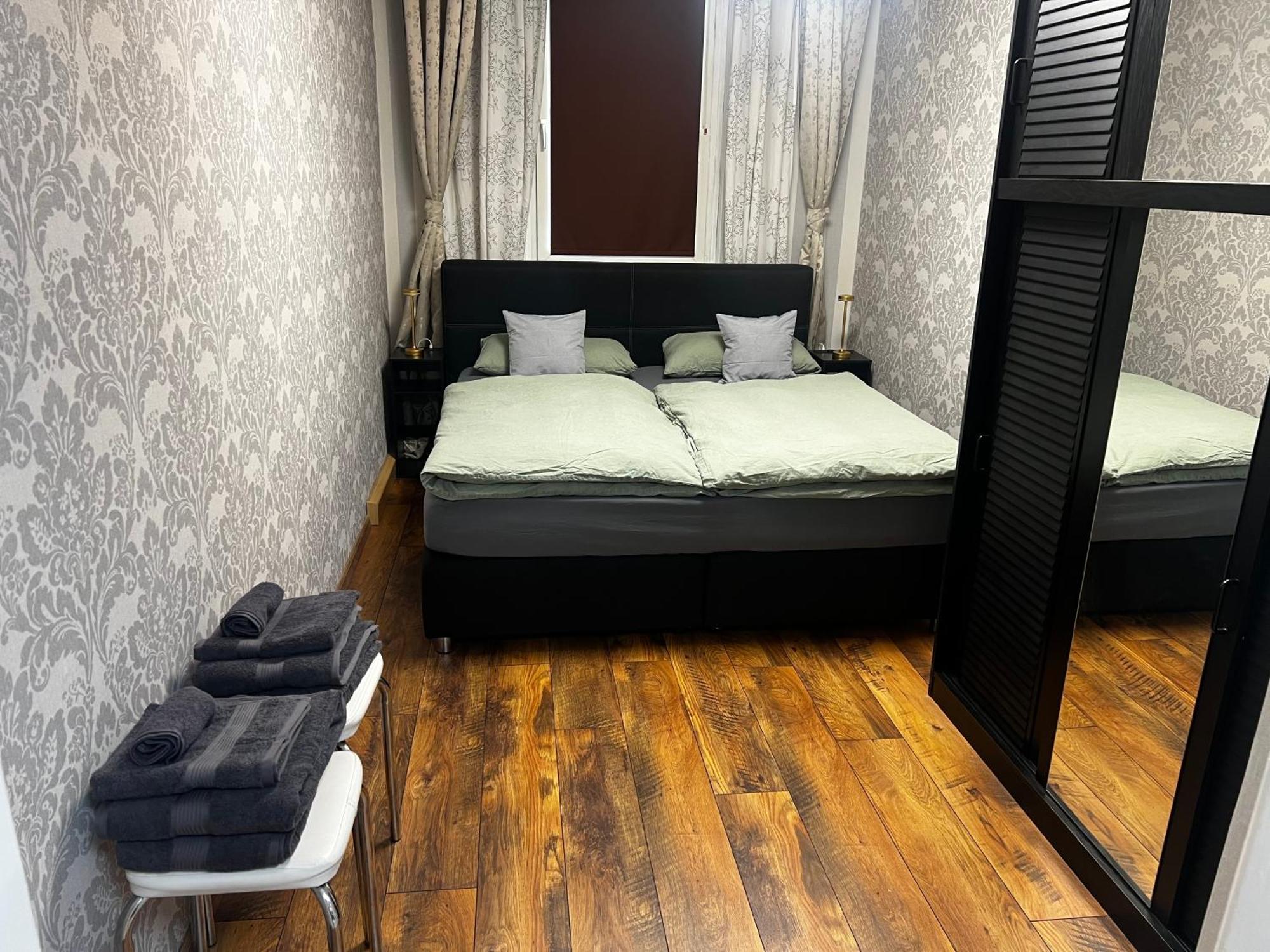 Schoenes City-Apartment Im Zentrum Mit Balkon 霍夫 外观 照片